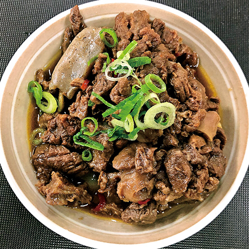 自家製牛スジ煮込み